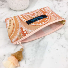 Load image into Gallery viewer, Holly Sanders Sand Hills Sunglasses bag, glasses case.