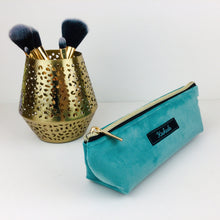 Load image into Gallery viewer, Mint Velvet Makeup Brush Bag.

