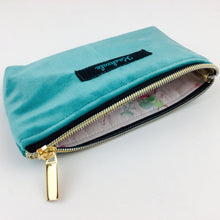 Load image into Gallery viewer, Mint Velvet Sunglasses bag, glasses case. - Kashzale Cosmetic Bags