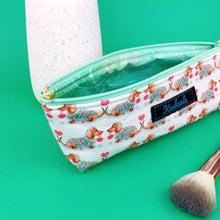 Load image into Gallery viewer, Dachshund Makeup Brush Bag. White
