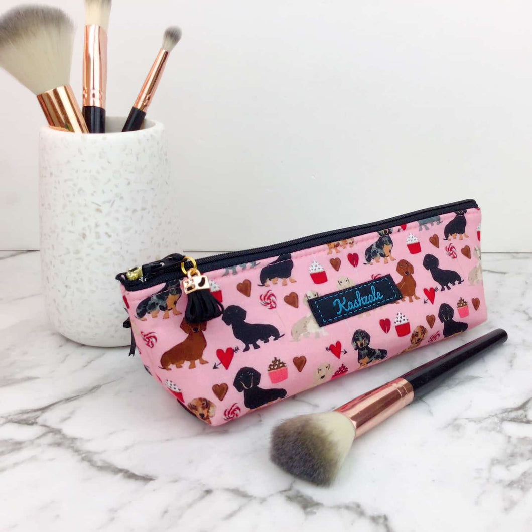 Dachshund Makeup Brush Bag. Pink