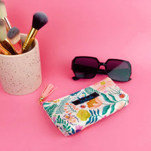 Load image into Gallery viewer, Green and Cream Sunglasses bag, glasses case.
