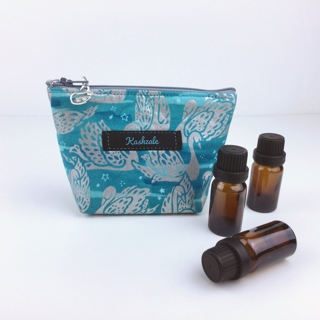 Silver Swans Essential Oil Bag,  Six Bottle Bag.